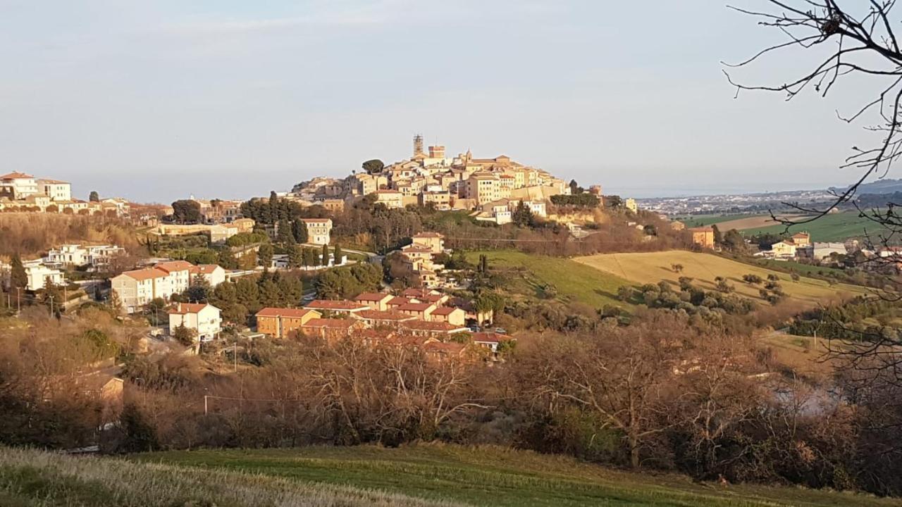 B&B Porta Girone Civitanova Alta Eksteriør billede