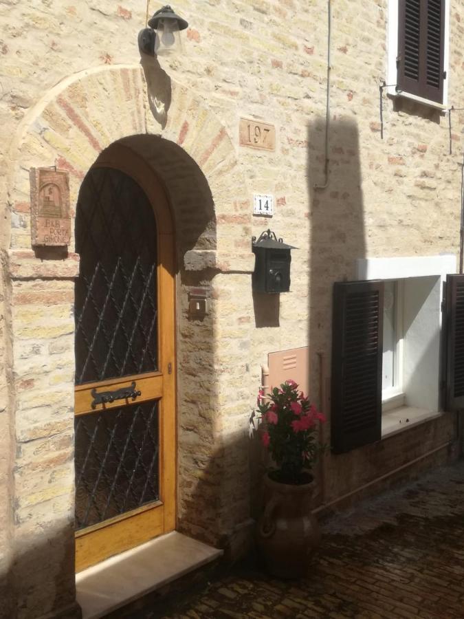 B&B Porta Girone Civitanova Alta Eksteriør billede